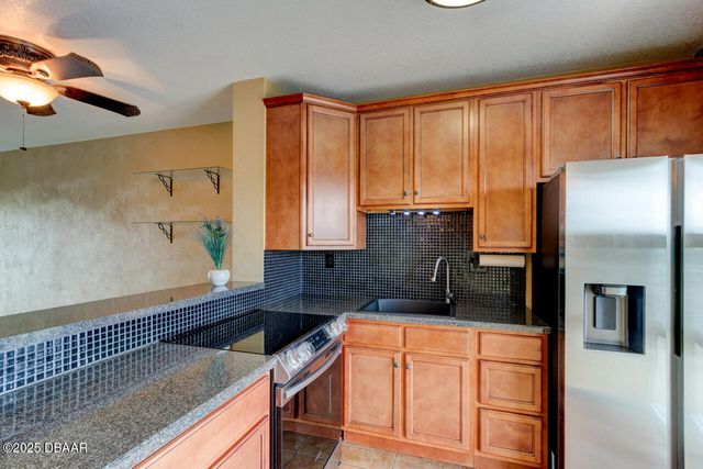 719 S Beach St Apt 316B, Daytona Beach, FL 32114