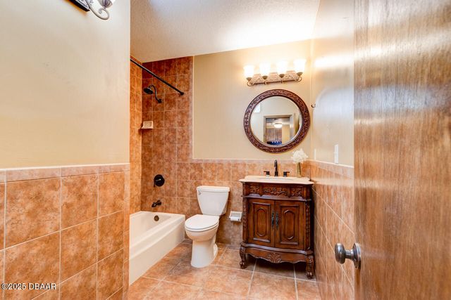 719 S Beach St Apt 316B, Daytona Beach, FL 32114