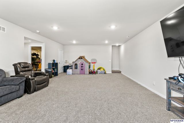 9007 Alexandra Road, Bellevue, NE 68157