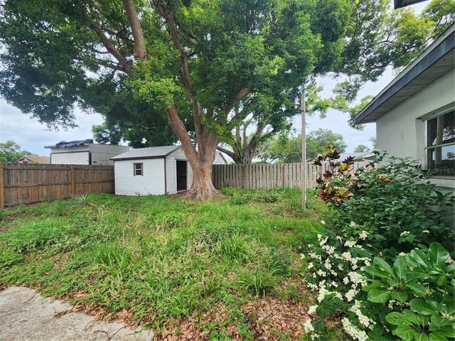 848 PONDEROSA PINE LANE, Sarasota, FL 34243