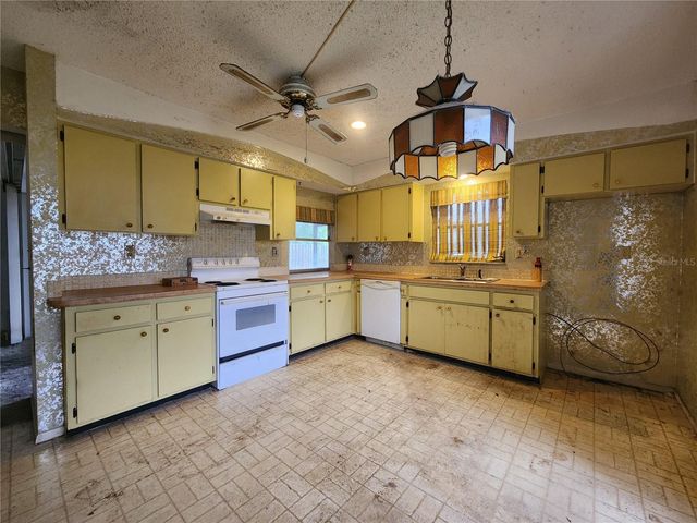848 PONDEROSA PINE LANE, Sarasota, FL 34243