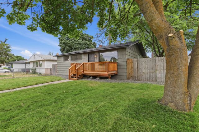 304 E Columbia Ave, Spokane, WA 99208