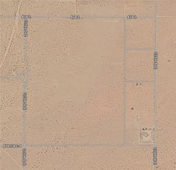 215 Avenue L4, Lancaster, CA 93535