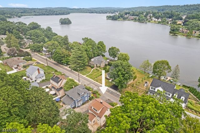 4 Musconetcong Ave, Stanhope Boro, NJ 07874