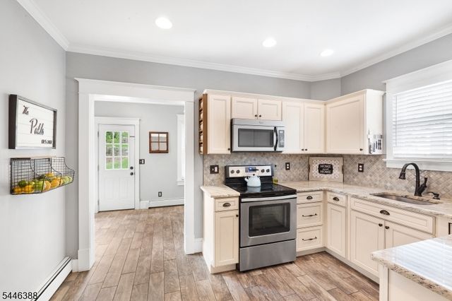 4 Musconetcong Ave, Stanhope Boro, NJ 07874