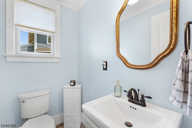 4 Musconetcong Ave, Stanhope Boro, NJ 07874