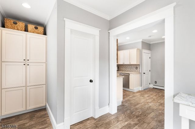4 Musconetcong Ave, Stanhope Boro, NJ 07874