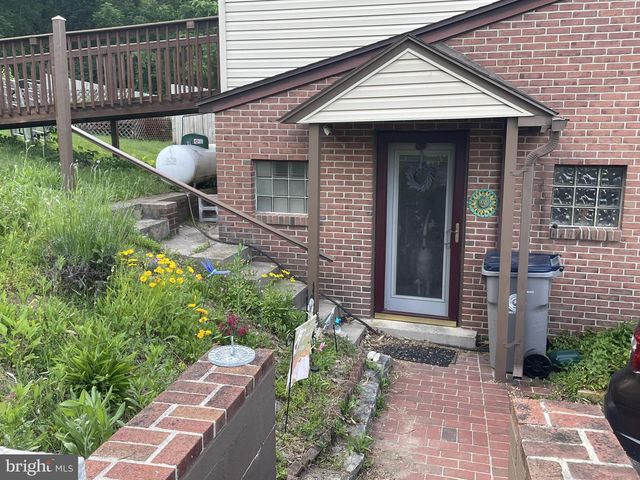 72 PRESTON RD, Wernersville, PA 19565