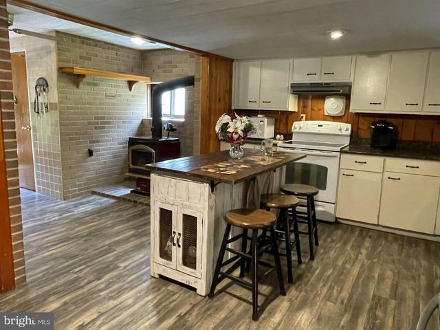 72 PRESTON RD, Wernersville, PA 19565