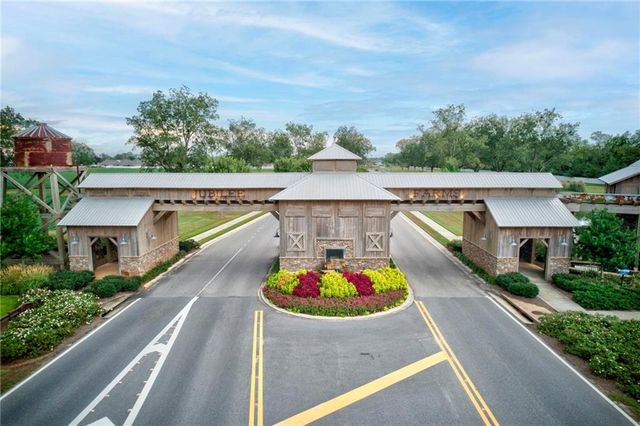 10948 War Emblem Avenue, Daphne, AL 36526