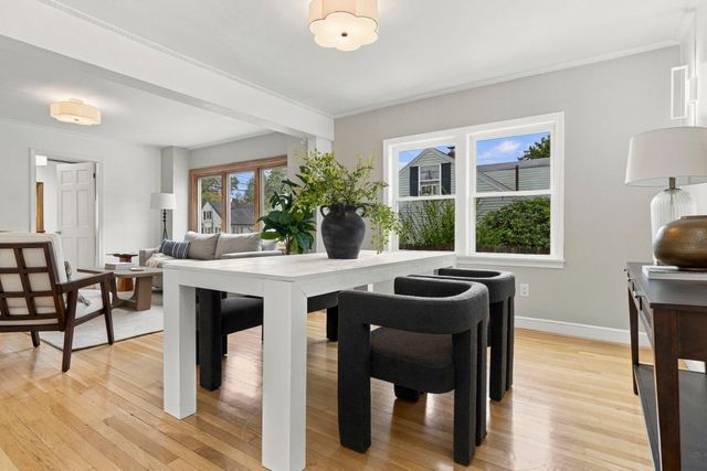 814 Lynnfield Street, Lynnfield, MA 01940