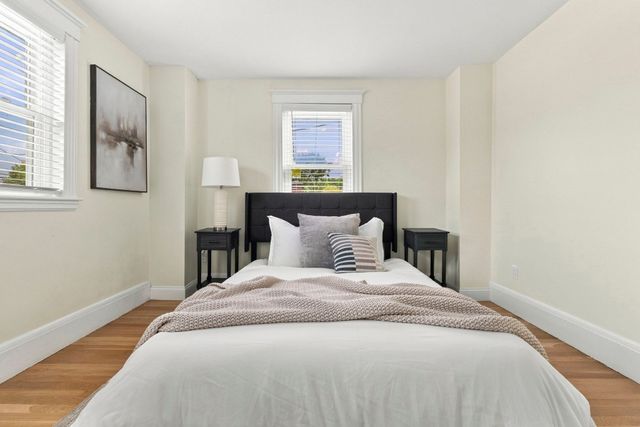 814 Lynnfield Street, Lynnfield, MA 01940