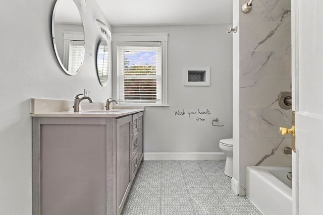 814 Lynnfield Street, Lynnfield, MA 01940