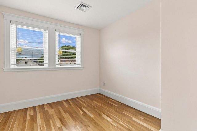 814 Lynnfield Street, Lynnfield, MA 01940