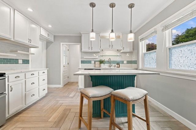 814 Lynnfield Street, Lynnfield, MA 01940