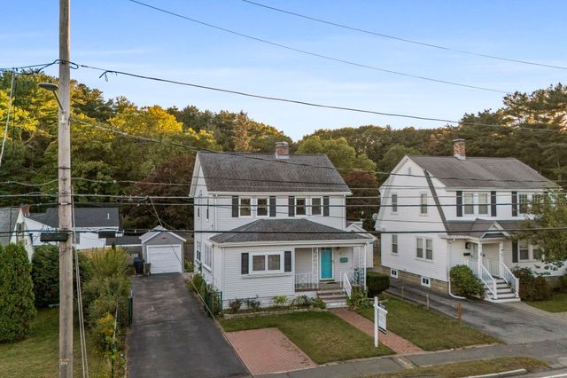 814 Lynnfield Street, Lynnfield, MA 01940