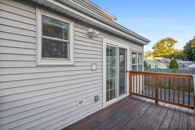 814 Lynnfield Street, Lynnfield, MA 01940