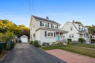 814 Lynnfield Street, Lynnfield, MA 01940