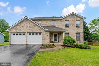 31 PEMBROKE LANE, Falling Waters, WV 25419