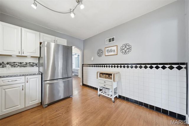 5701 Tholozan Avenue, St Louis, MO 63109