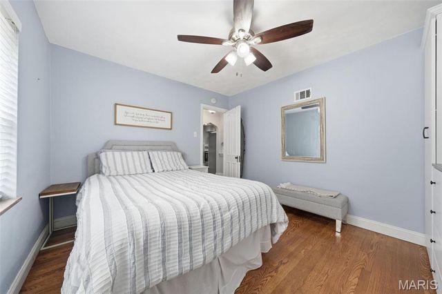 5701 Tholozan Avenue, St Louis, MO 63109