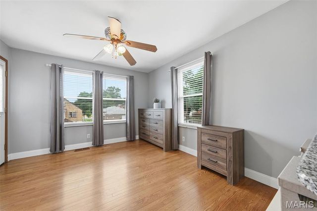 5701 Tholozan Avenue, St Louis, MO 63109