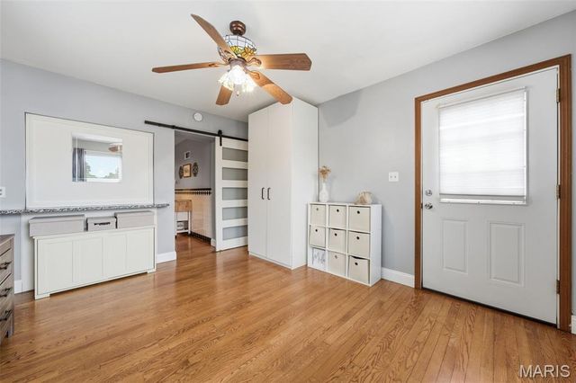 5701 Tholozan Avenue, St Louis, MO 63109