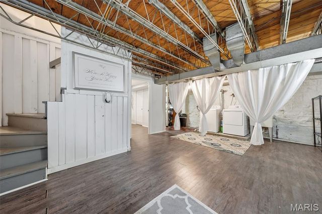 5701 Tholozan Avenue, St Louis, MO 63109