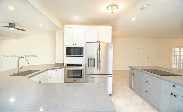 2810 SW 114TH AVENUE, Miami, FL 33165