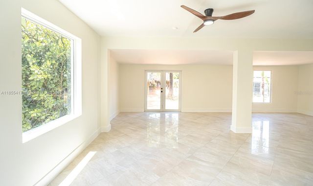 2810 SW 114TH AVENUE, Miami, FL 33165