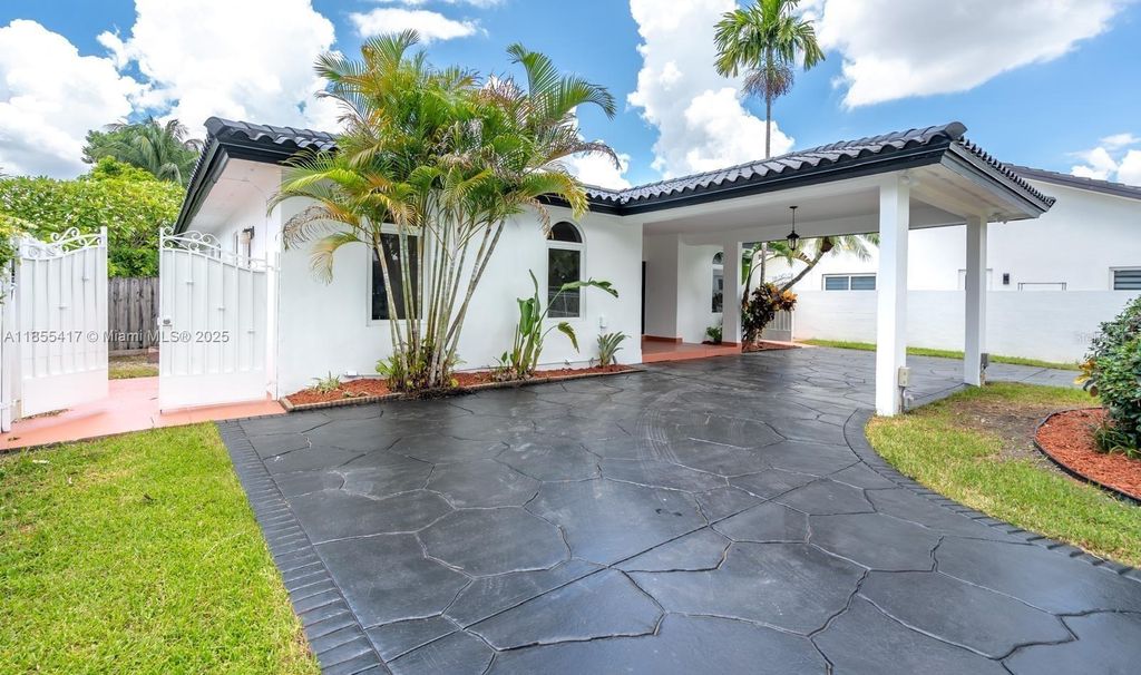 2810 SW 114TH AVENUE, Miami, FL 33165