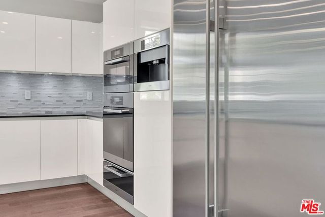460 N Palm Drive 204, Beverly Hills, CA 90210