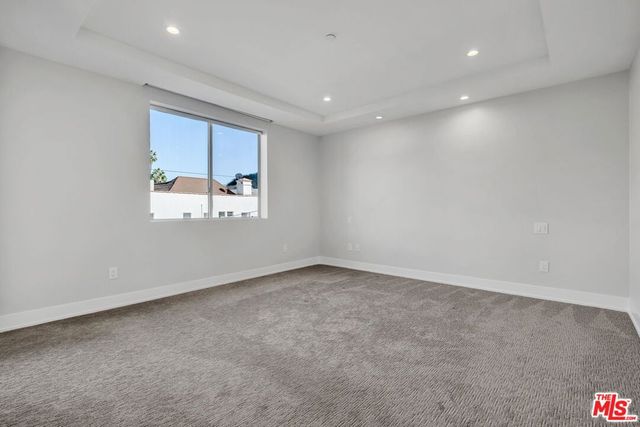 460 N Palm Drive 204, Beverly Hills, CA 90210