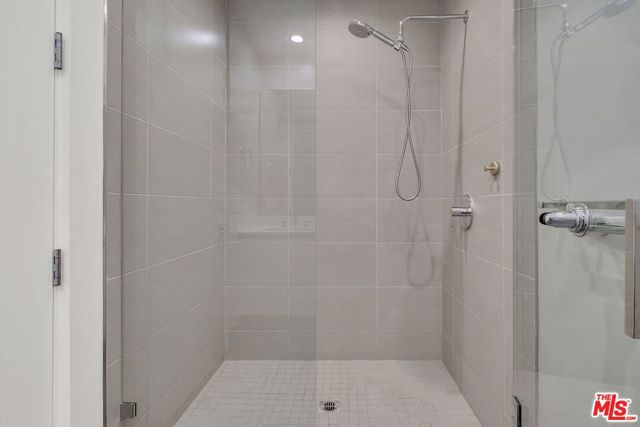 460 N Palm Drive 204, Beverly Hills, CA 90210