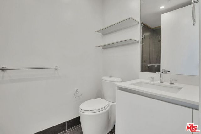 460 N Palm Drive 204, Beverly Hills, CA 90210