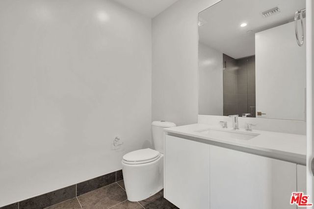 460 N Palm Drive 204, Beverly Hills, CA 90210