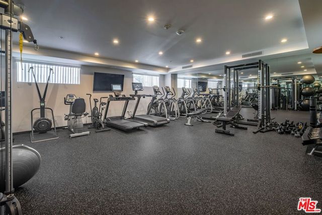 460 N Palm Drive 204, Beverly Hills, CA 90210