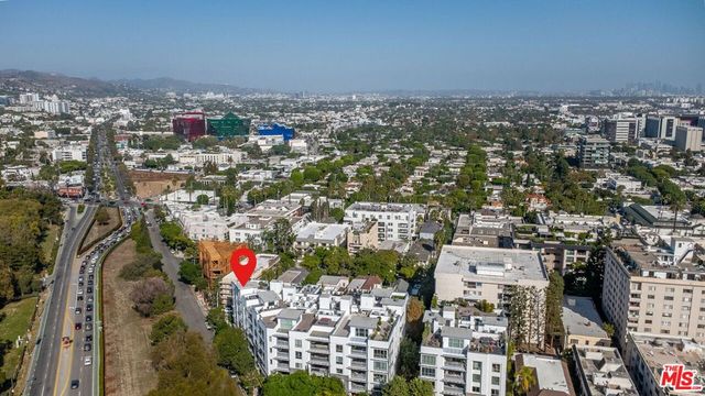 460 N Palm Drive 204, Beverly Hills, CA 90210