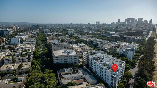 460 N Palm Drive 204, Beverly Hills, CA 90210
