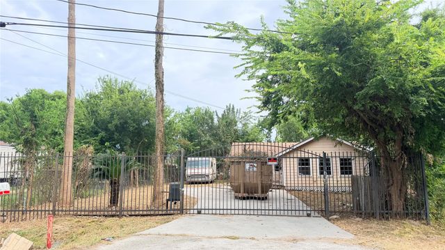 14045 Corpus Christi Street, Houston, TX 77015