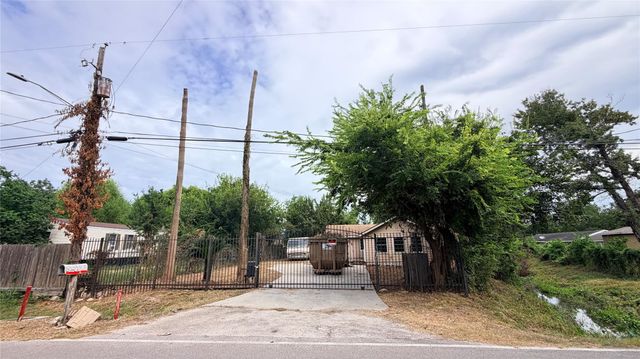 14045 Corpus Christi Street, Houston, TX 77015