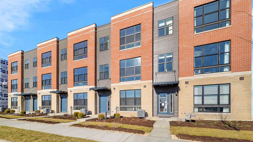 378 Summit Circle, Lombard, IL 60148 — exterior