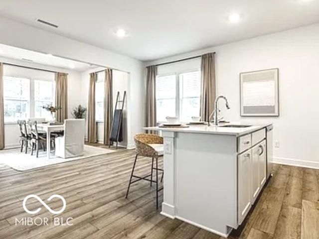 6410 Hawthorne Drive, Mccordsville, IN 46055