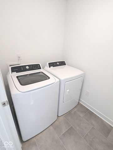 6410 Hawthorne Drive, Mccordsville, IN 46055