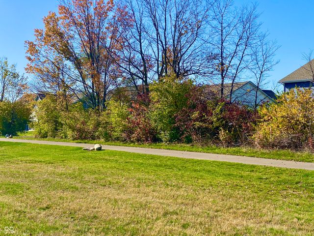 6410 Hawthorne Drive, Mccordsville, IN 46055