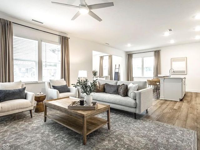 6410 Hawthorne Drive, Mccordsville, IN 46055