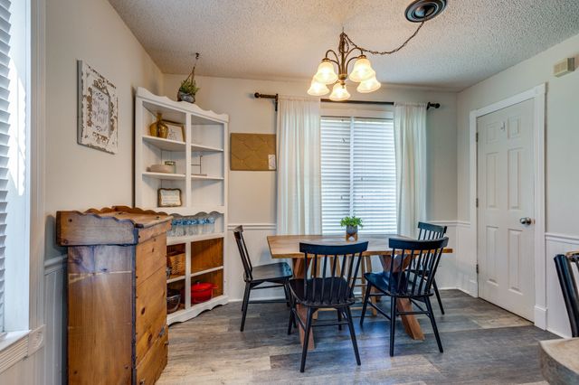 102 Copeland Dr, Mount Pleasant, TN 38474