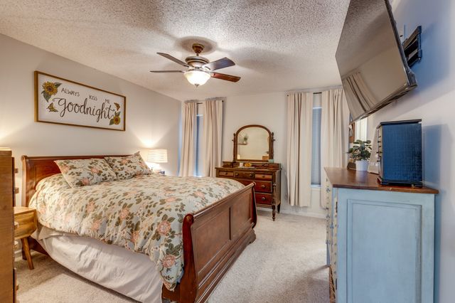 102 Copeland Dr, Mount Pleasant, TN 38474