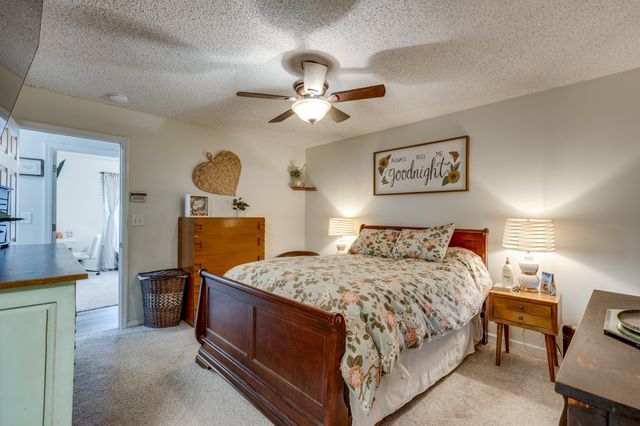 102 Copeland Dr, Mount Pleasant, TN 38474