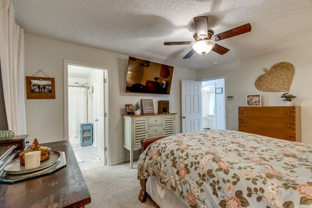 102 Copeland Dr, Mount Pleasant, TN 38474